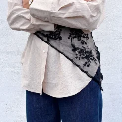 Black Colour tørklæde - Miriana Triangle Lace black