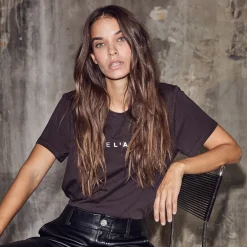 Haute L'amitié t-shirt - Rub Logo mocca