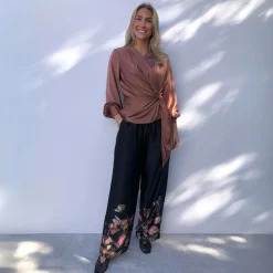 Karmamia Copenhagen bluse - Ines caramel