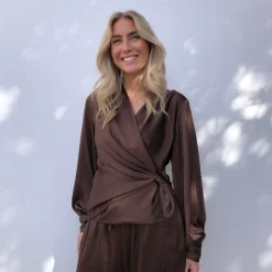 Karmamia Copenhagen bluse - Ines semi rich brown