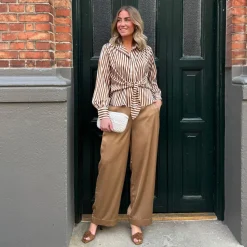 Karmamia Copenhagen skjorte - Lee toffee stripe