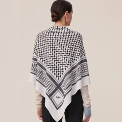 Lala Berlin tørklæde - Triangle Trinity Classic M alabastro/off white