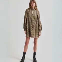 Second Female kjole - Milina fallen rock