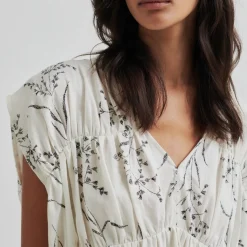 Second Female top - Eline white alyssum