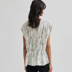 Second Female top - Eline white alyssum