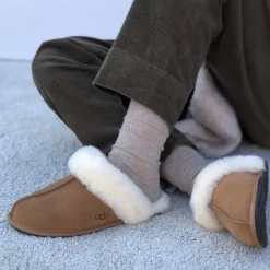 UGG hjemmesko - Scuffette II chestnut